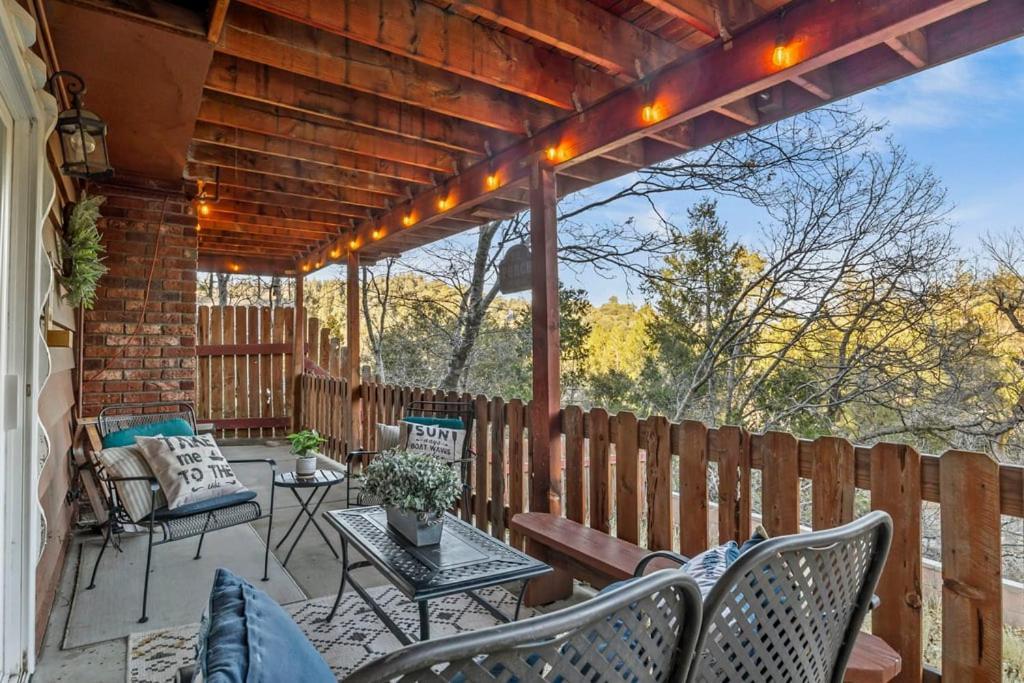The Lake House Crestline Room photo